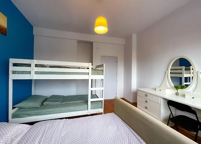 Boulevard View 2br In Old Town