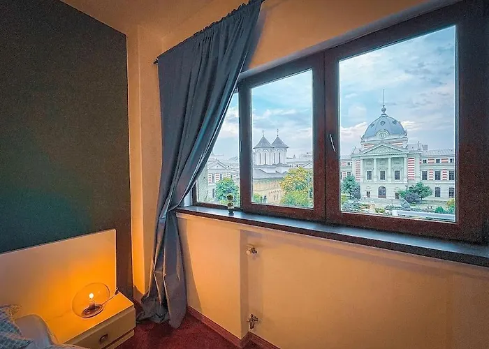 Boulevard View 2br In Old Town Apartmán *