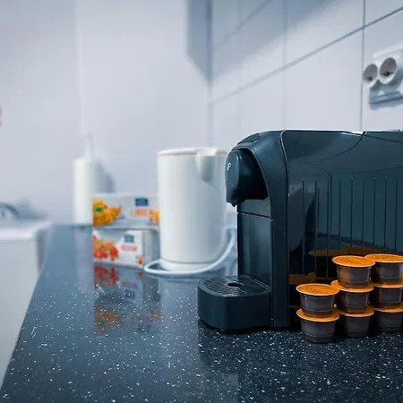 Boulevard View 2br In Old Town * Bükreş