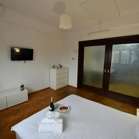 Daire Boulevard View 2br In Old Town *