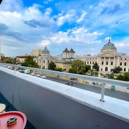 Boulevard View 2br In Old Town Daire Bükreş