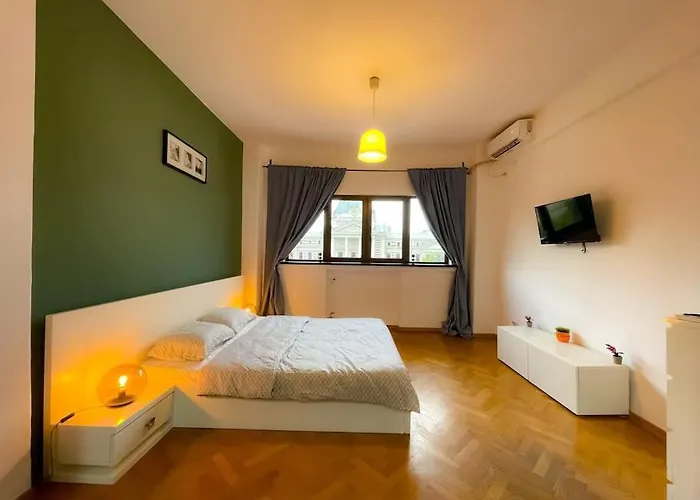 Boulevard View 2br In Old Town Appartement *