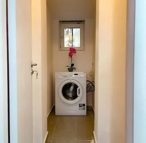 Boulevard View 2br In Old Town * 布加勒斯特