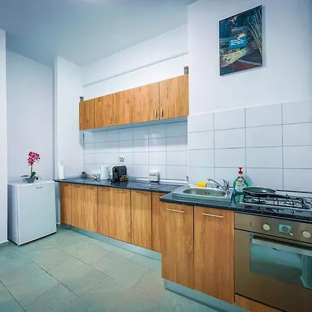 Apartament Boulevard View 2br In Old Town Bukareszt
